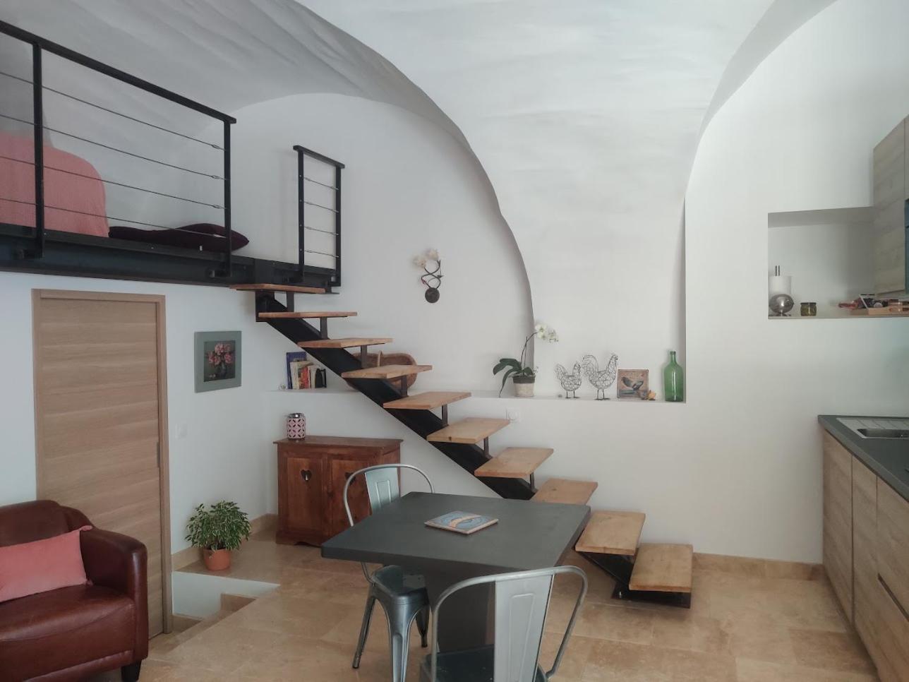 Charme Et Authenticite Dans Une Ferme. Lourmarin Exterior foto